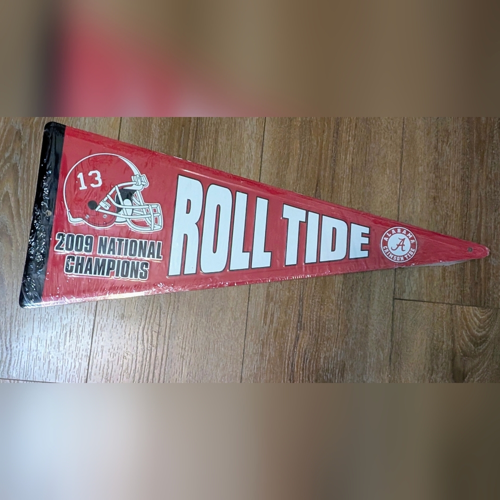 Alabama Roll Tide 2009 National Champions Pennant Aluminum Wall Pennant.